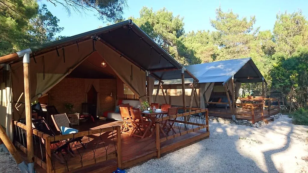 Losinj Glamping - Camp Cikat - Wild Mali Lošinj Luxusní stan